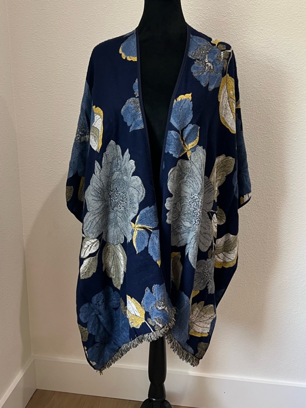 Coldwater Creek Navy Floral Kimono with Gold and Gray Accents
